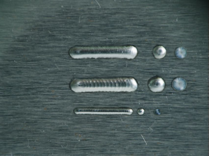 <a href='http://m.rzjjw.com/product/3.htm' class='text_a'>模具激光焊機</a>修復(fù)鏡面模具效果